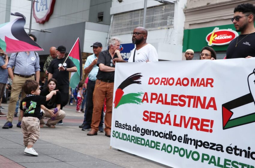  Dia Internacional de Solidariedade ao Povo Palestino movimenta a Esquina Democrática, em Pelotas